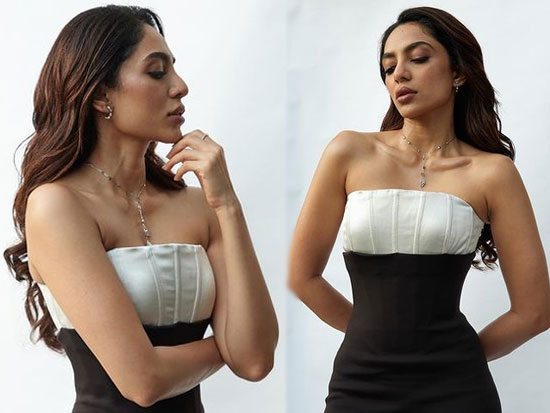Scintillating Clicks Of Sobhita Dhulipala